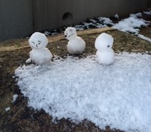 雪だるま3体